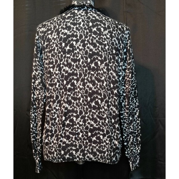 East 5th V-Neck Floral Print‎ Long Sleeve Top Button Up Black White Size Medium - Picture 4 of 10